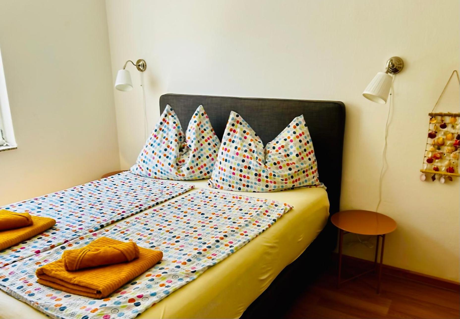 Apartments Hannah Orebić Екстериор снимка
